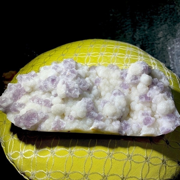 AMAZING- STRONG UV -LARGE sugar calcite with amazing baby purple cubes- 7”x4”x2” - Picture 1 of 10
